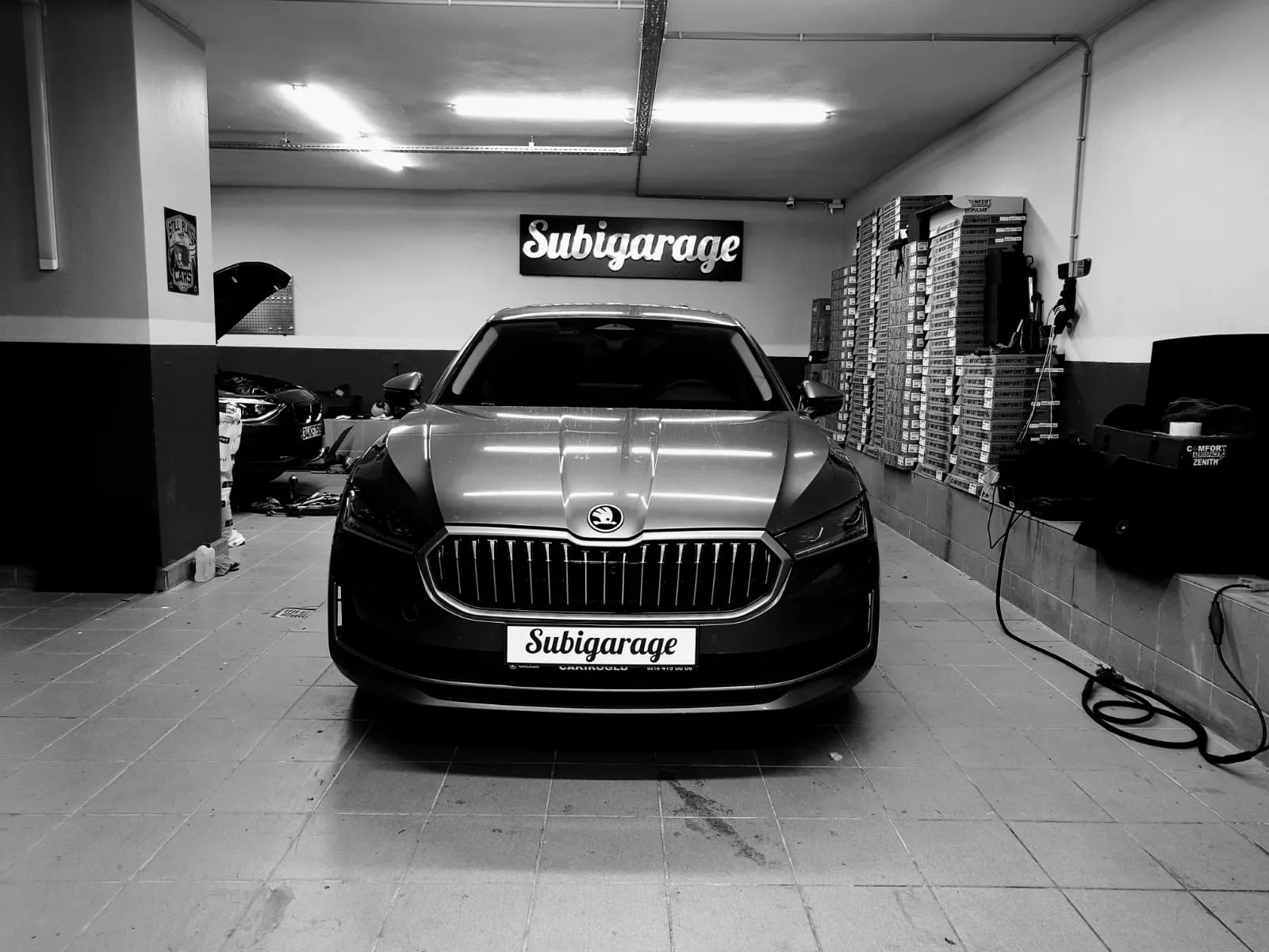 Skoda-Superb-4x4-2026-ses-sistemi-ses-yalitimi01