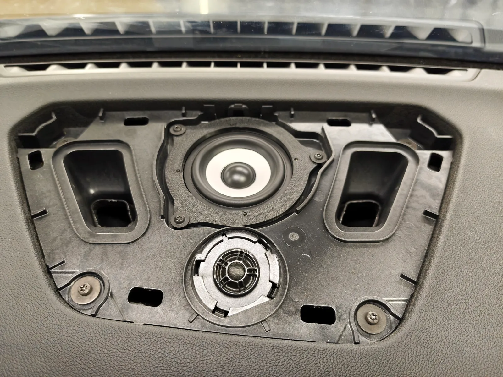 BMW 320 (G21) Hi-Fi Ses Sistemi – Bmw g21 bewith l88rs center speaker